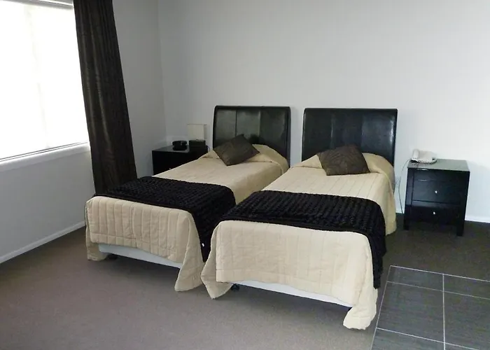 Fernz Lodge And Conference Centre